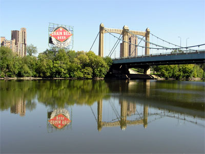 Hennepin Avenue Bridge facing north at Mississippi River